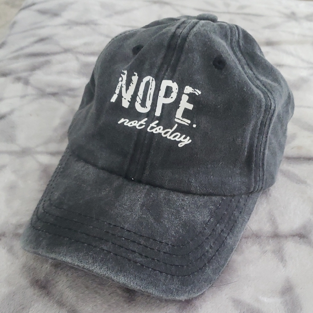 Gray 'Nope Not Today' Women's Hat - Picture 1 of 2